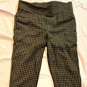 Seven 7 brand Pull On Fashion Leggings - Black & Grey Plaid Pattern - SIZE SMALL